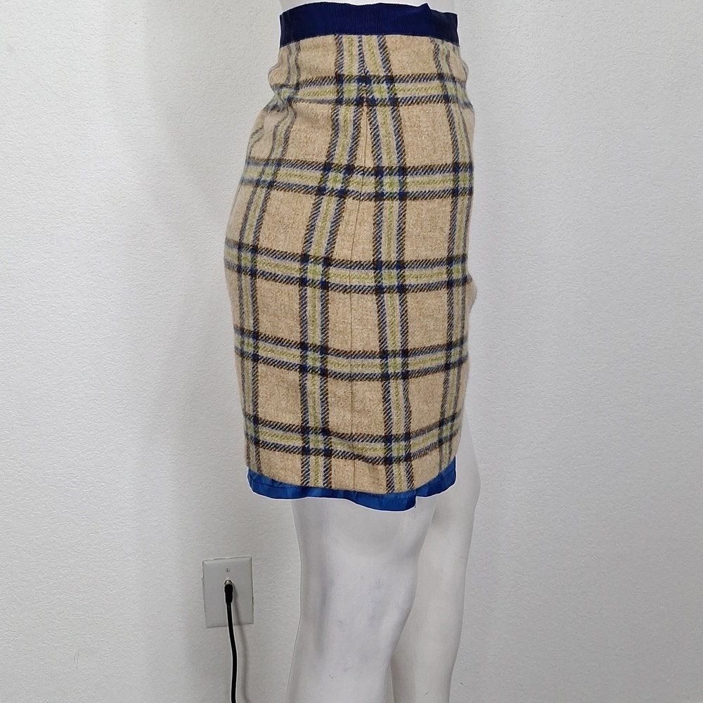 Boden Beige Plaid Wool-Blend A-Line Skirt with Navy Trim - Picture 5 of 12